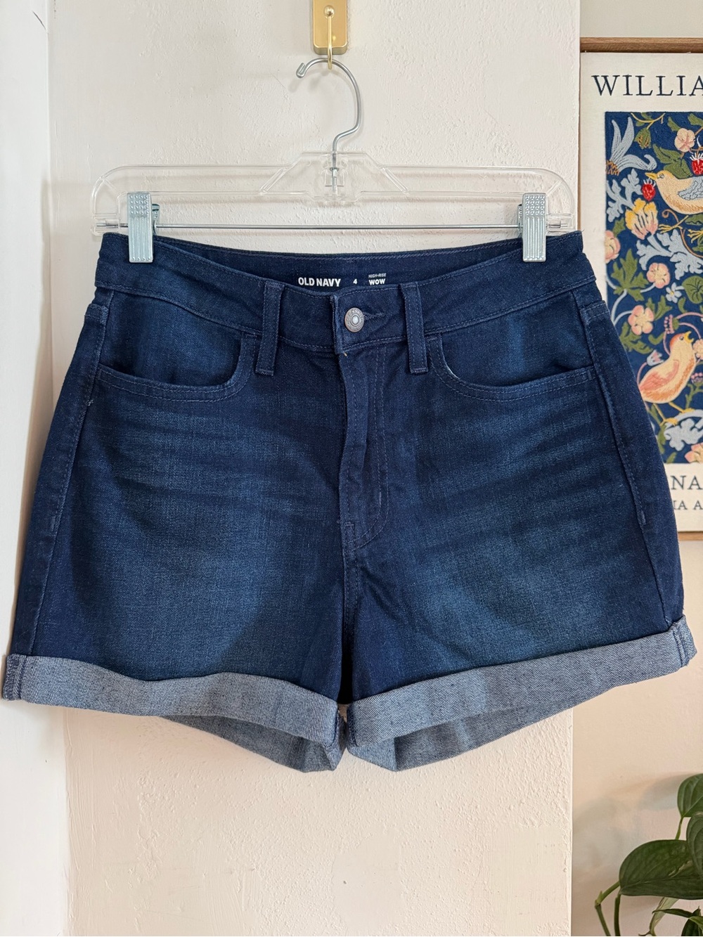 Old Navy High-Rise WOW Cuffed Denim Shorts — Size 4